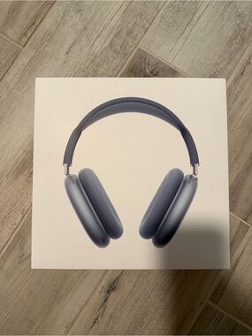 Apple AirPods Over-Ear Wireless Headphones - Sky Blue